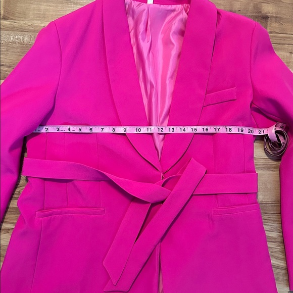 Pink Suit - Picture 8 of 11